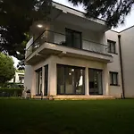 Peonia Villa Valamar