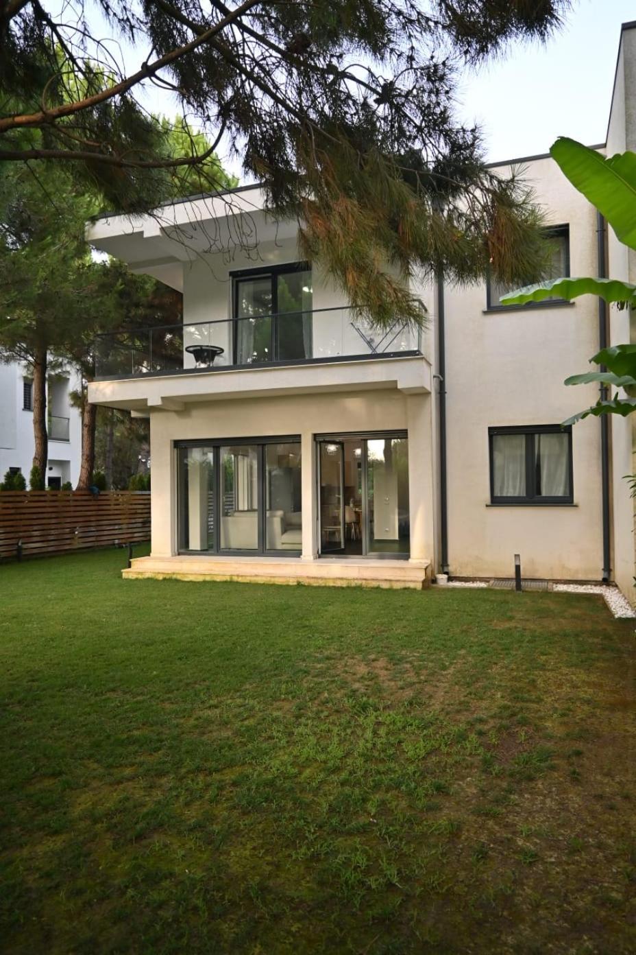 Peonia Valamar Villa *